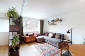 Modern 3 bedroom house wgarden in Walthamstow